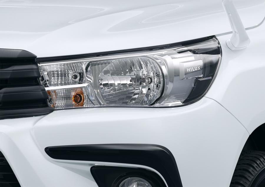 Детали экстерьера Toyota Hilux X Double Cab 2017 года  (JP) (фото 10 из 10)